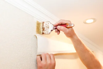 Pose de papier peint à Crisenoy — revêtements muraux et toiles de verre